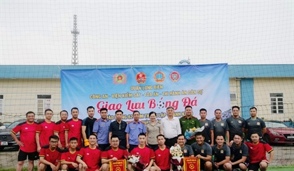 Chi đoàn thanh niên các Viện KSND quận Long Biên, Viện KSND huyện Đông...